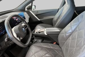 BMW iX esikatselu 15