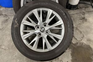 Toyota Yaris esikatselu 13