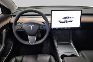 Tesla Model 3 esikatselu 2