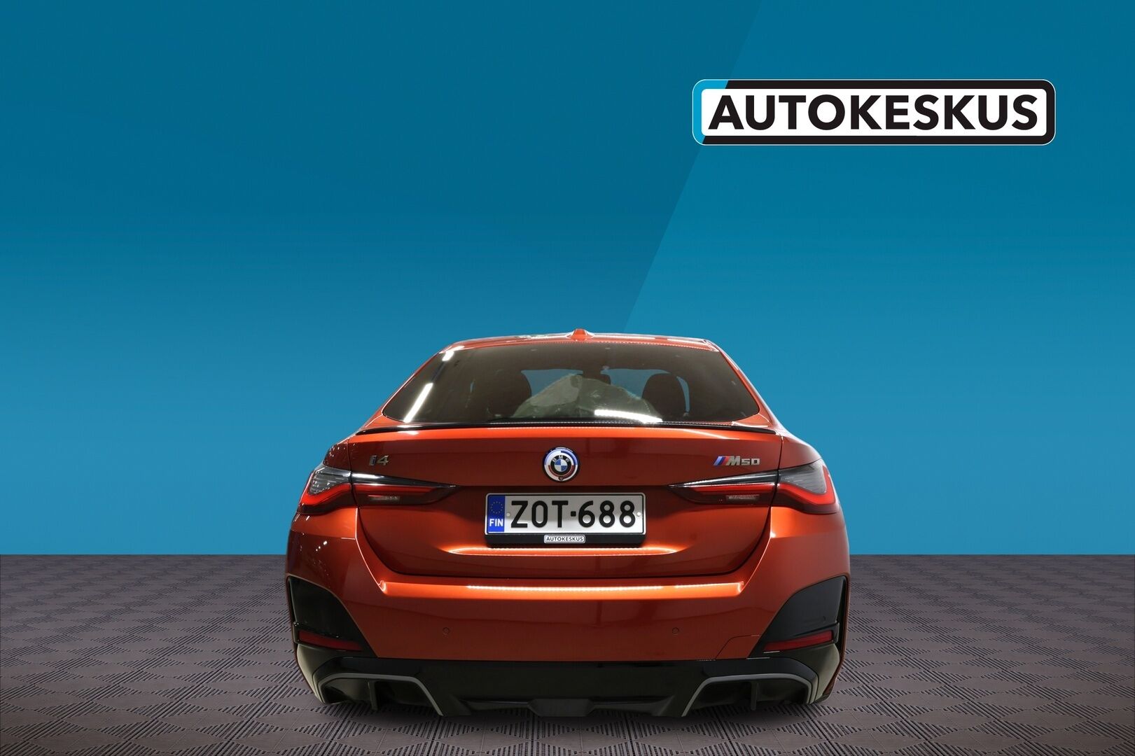 BMW I4 M50 iso kuva 4