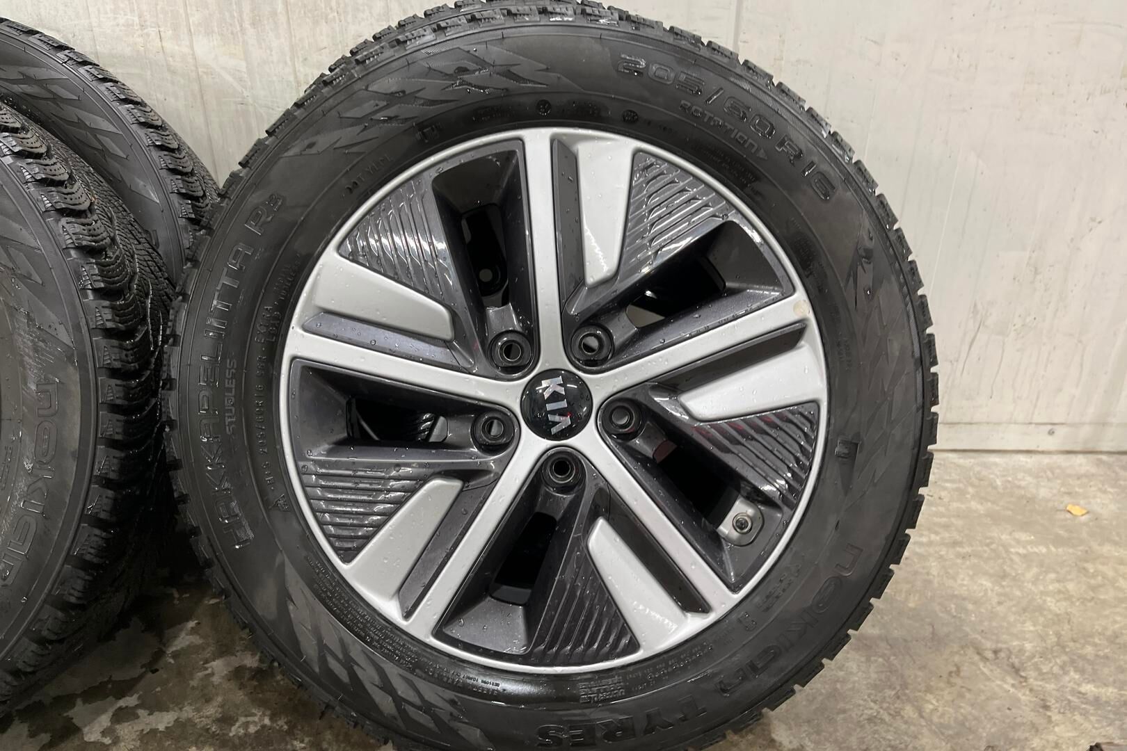 Kia Niro iso kuva 15