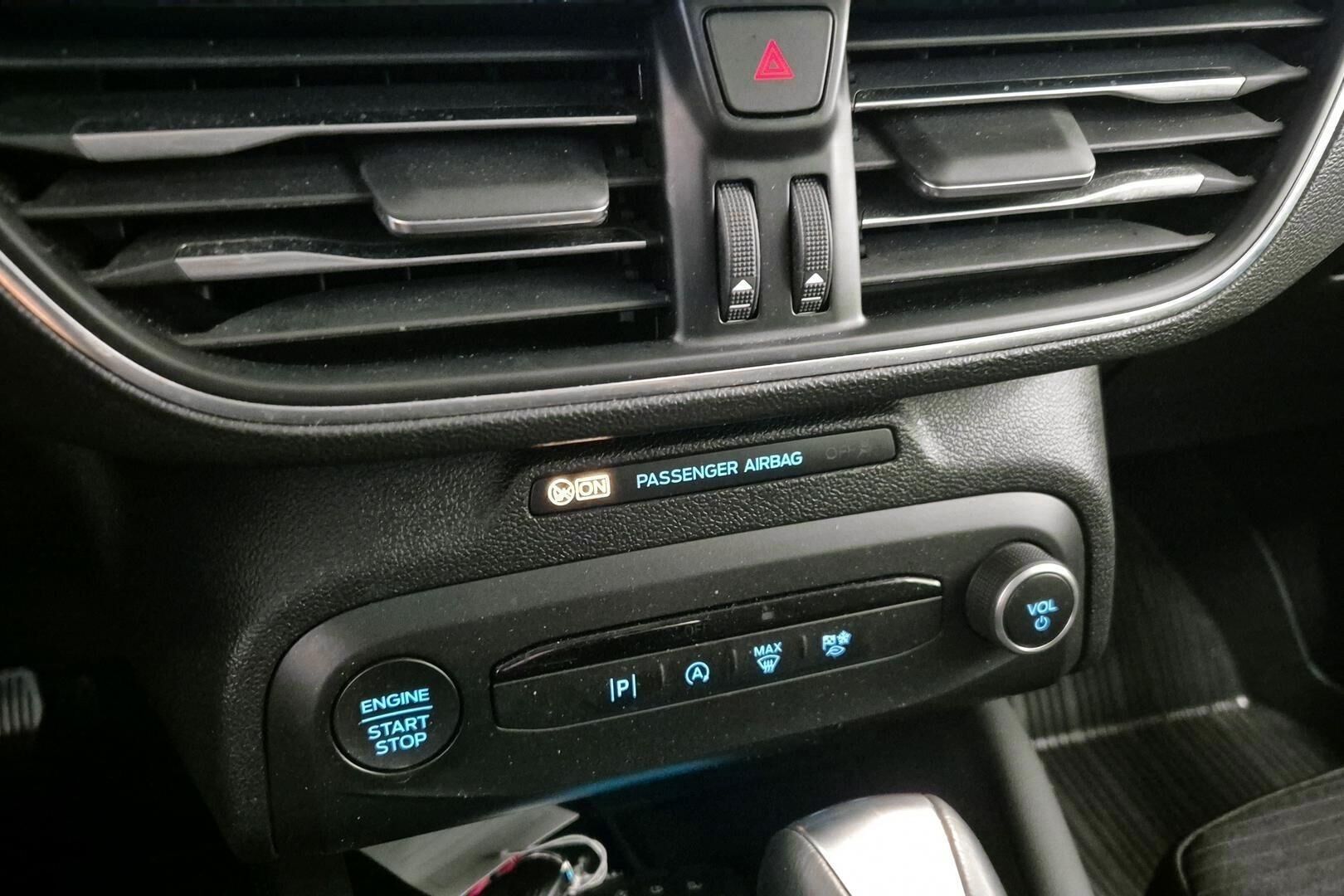 Ford Focus iso kuva 15