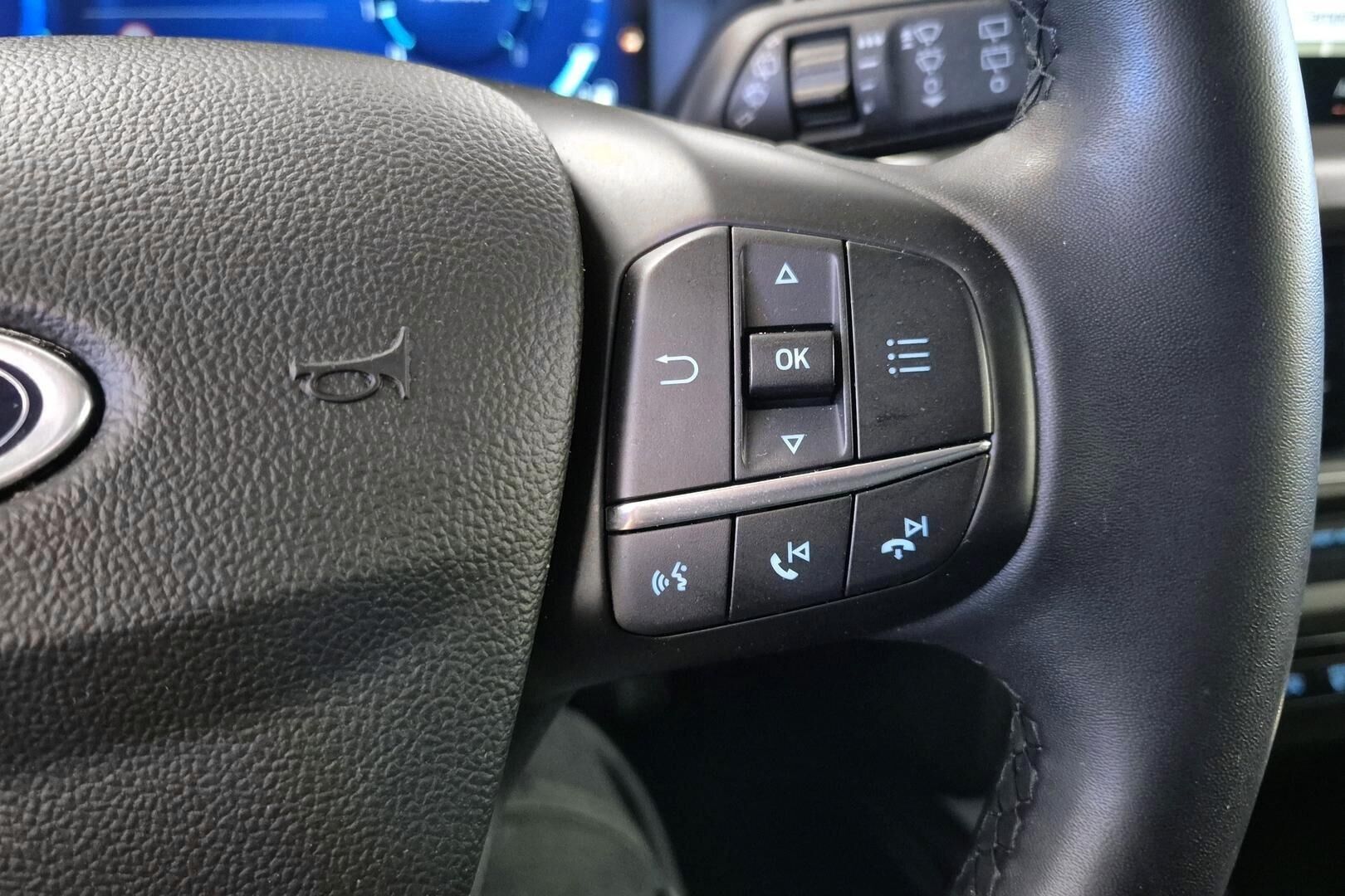 Ford Focus iso kuva 23