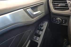 Ford Focus esikatselu 17