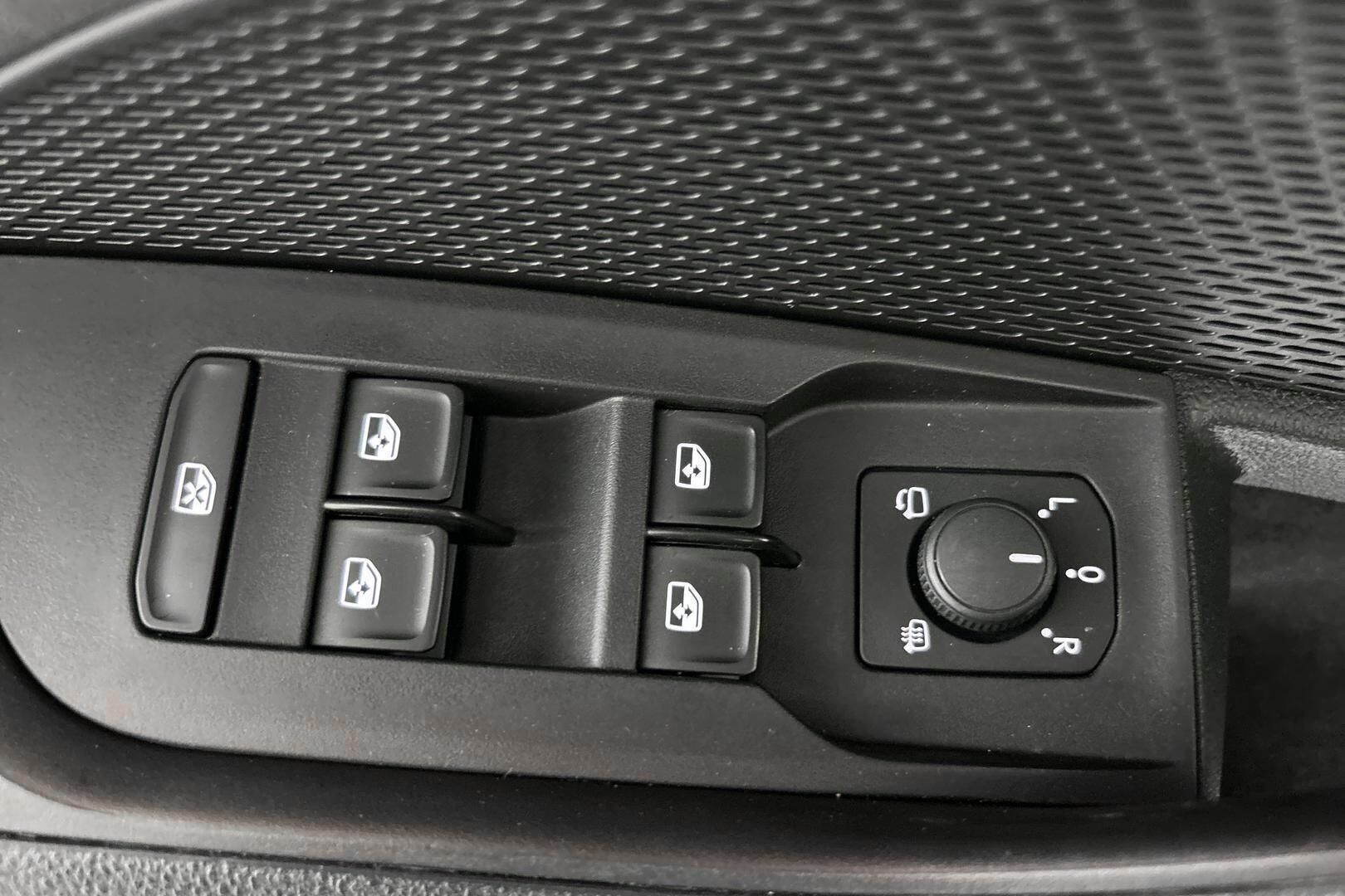 Skoda Octavia iso kuva 15