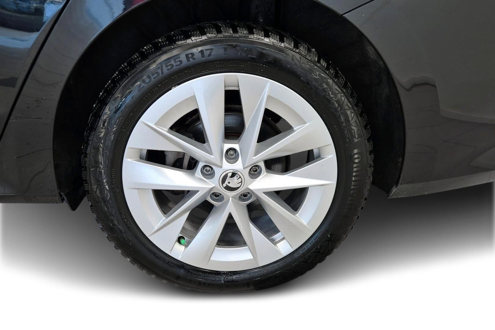Skoda Octavia iso kuva 13