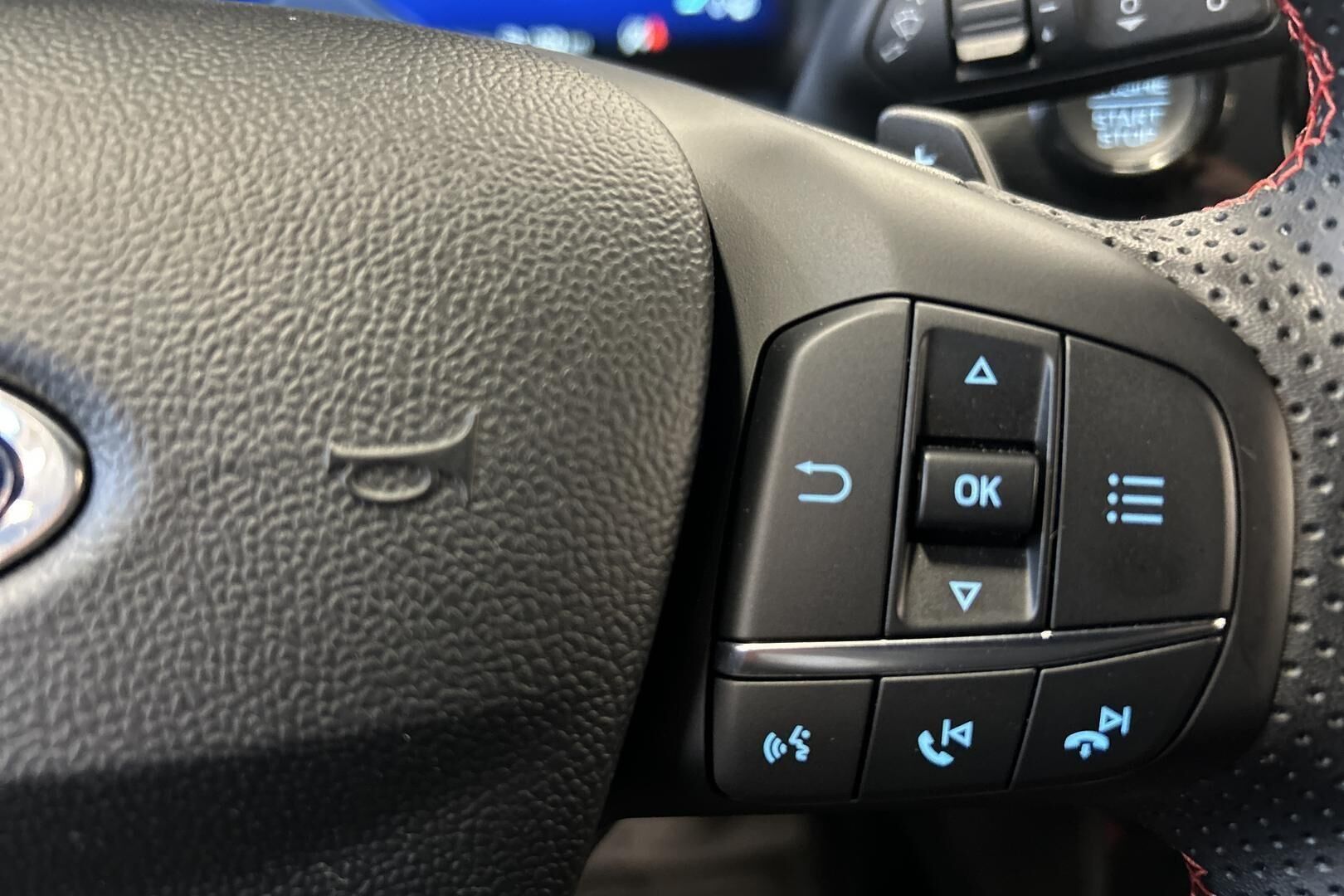 Ford Puma iso kuva 2