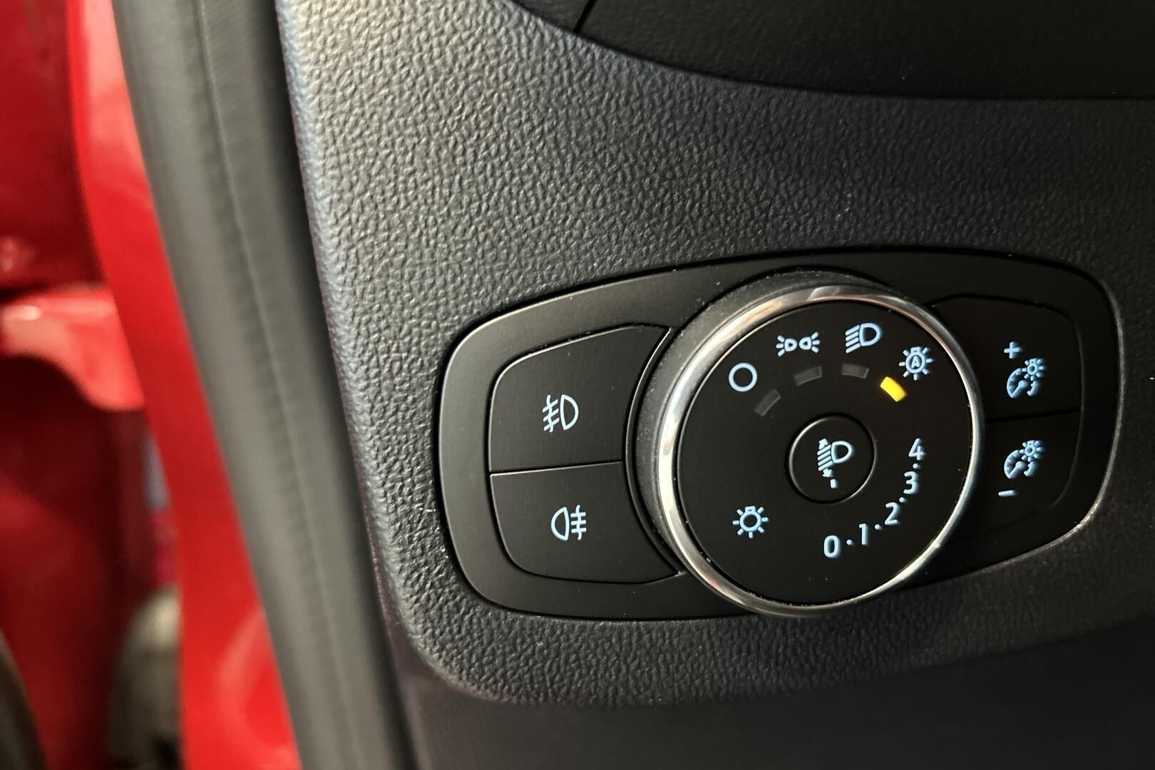 Ford Puma iso kuva 4