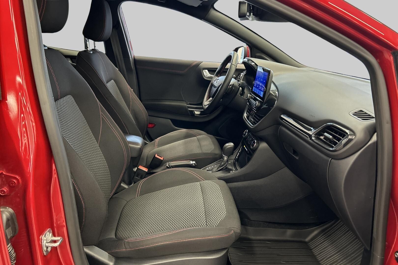 Ford Puma iso kuva 27