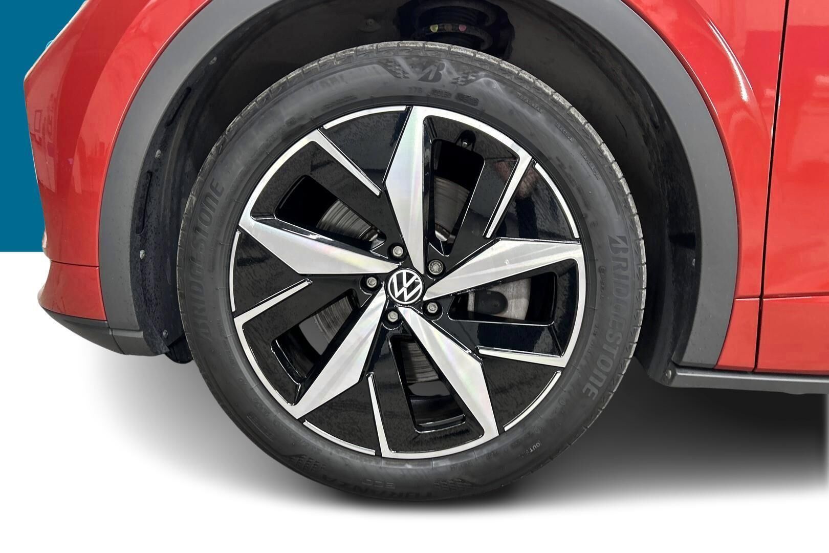 Volkswagen ID.4 iso kuva 13