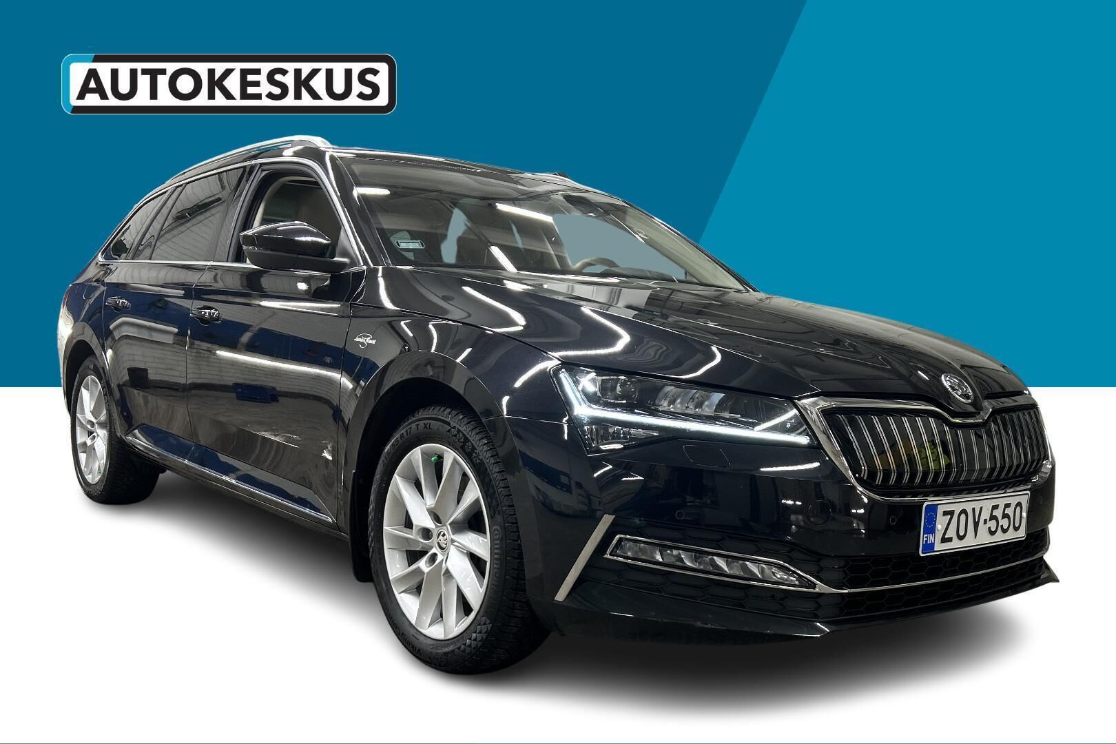 Skoda Superb iso kuva 18