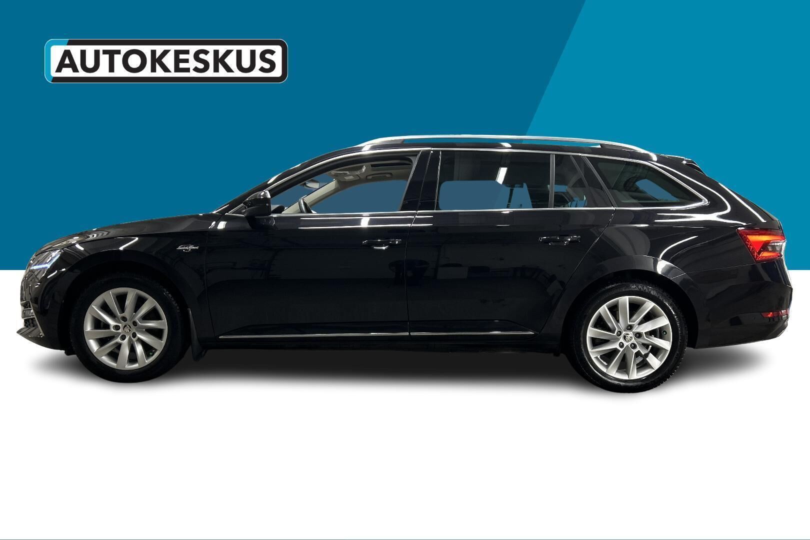 Skoda Superb iso kuva 3