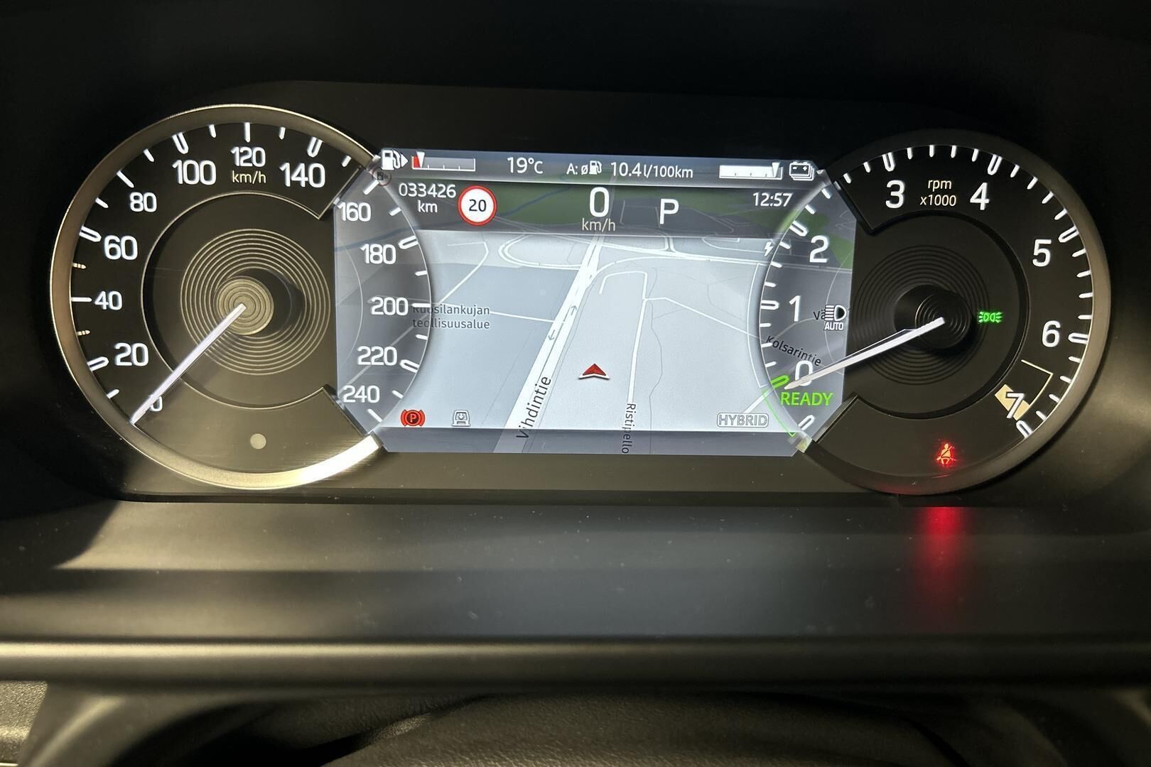 Land Rover Defender iso kuva 13