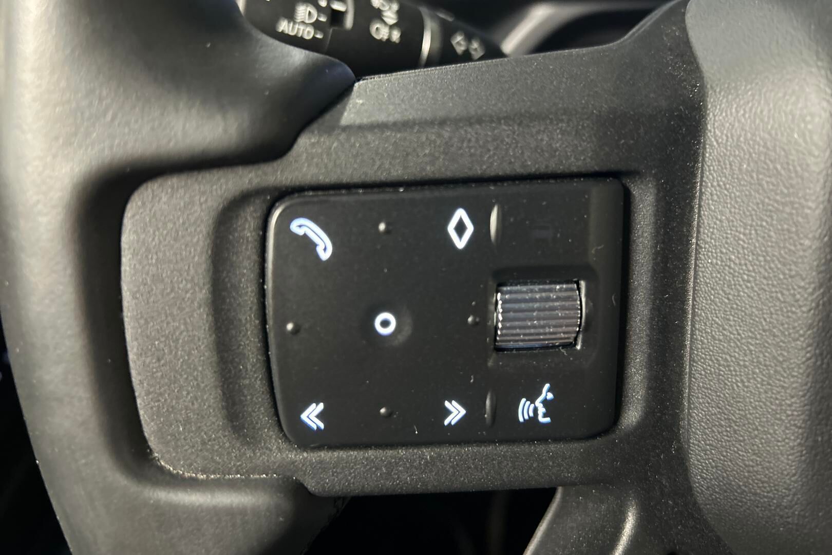 Land Rover Defender iso kuva 19