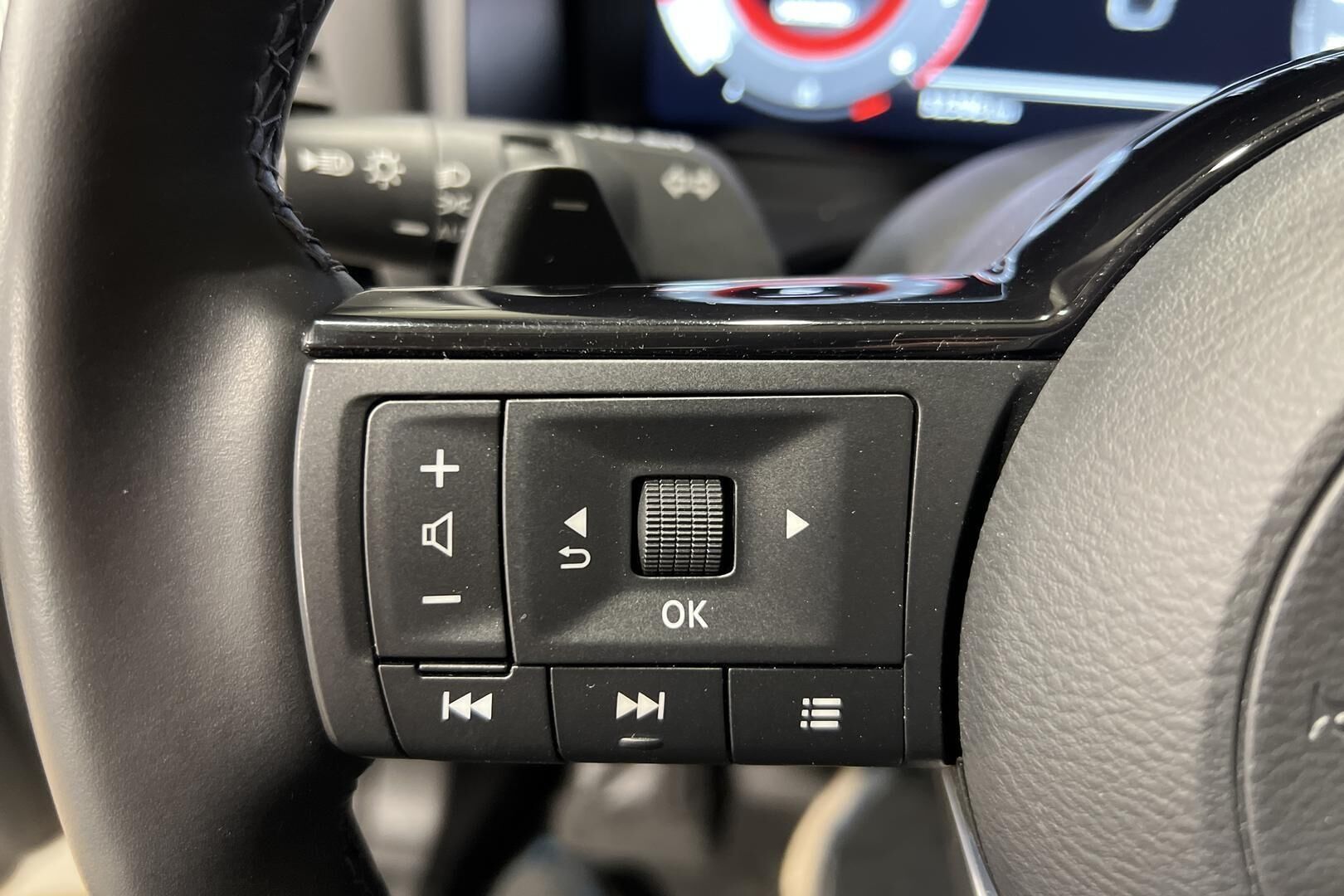 Nissan Qashqai iso kuva 15