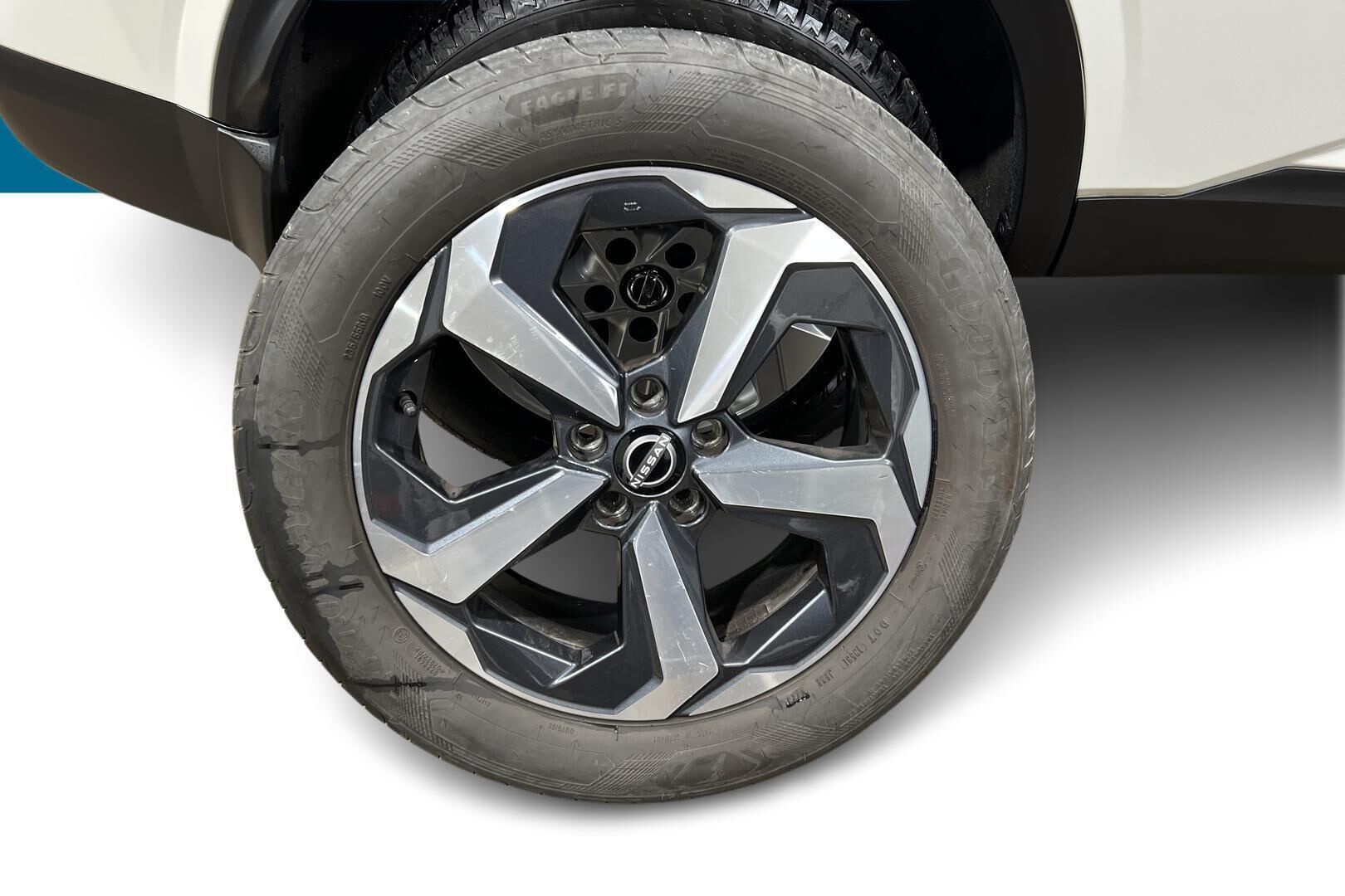 Nissan Qashqai iso kuva 22