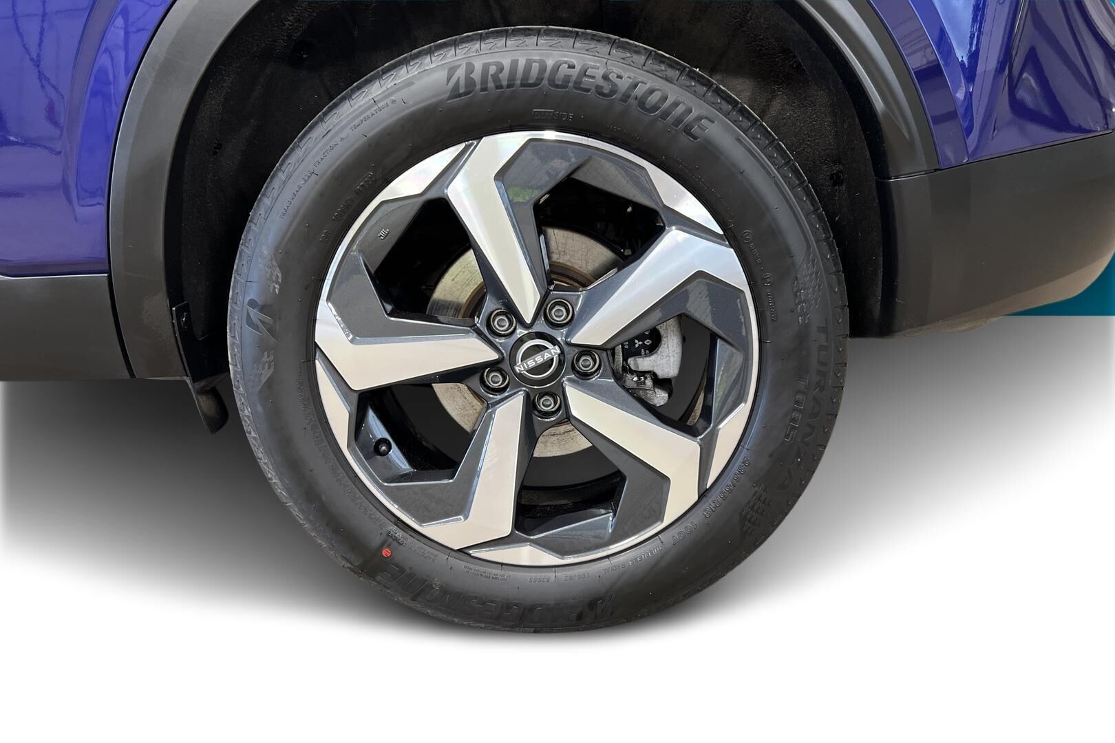 Nissan Qashqai iso kuva 9