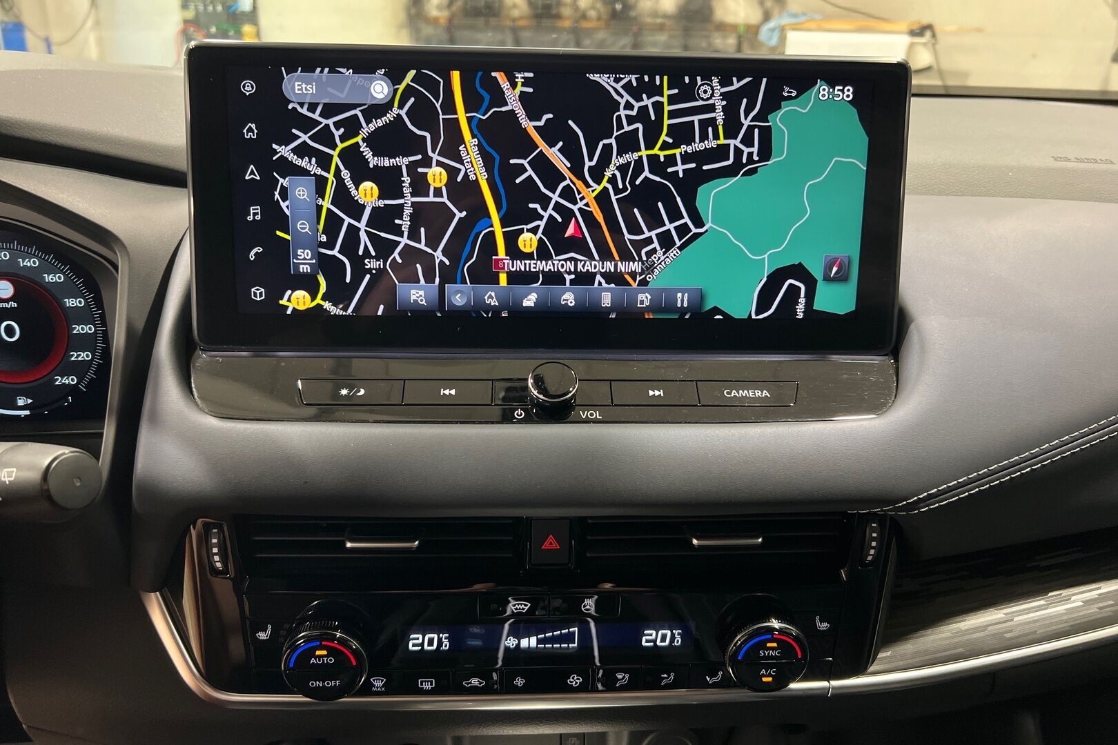 Nissan Qashqai iso kuva 17