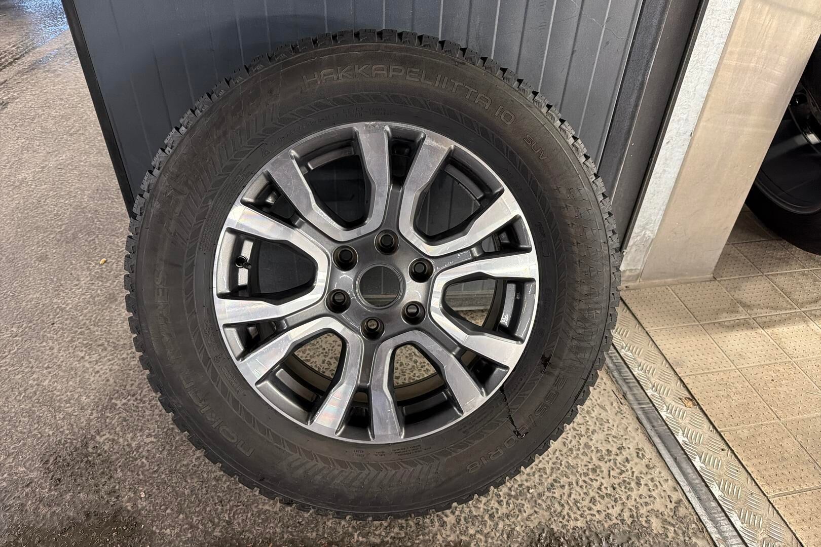 Ford Ranger iso kuva 14