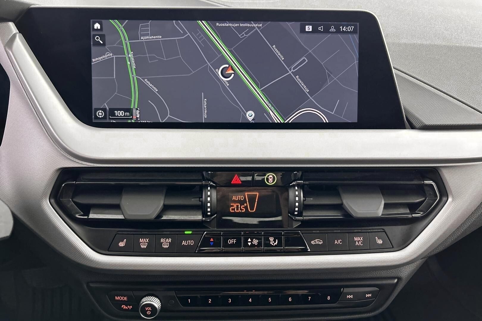 BMW 1-SARJA iso kuva 16