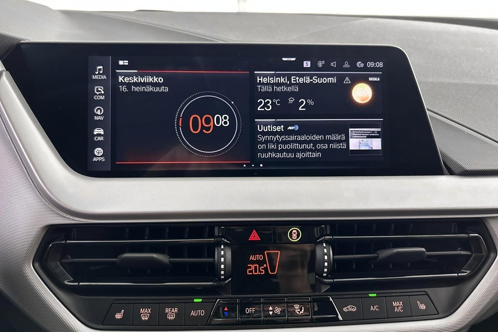 BMW 1-SARJA iso kuva 17