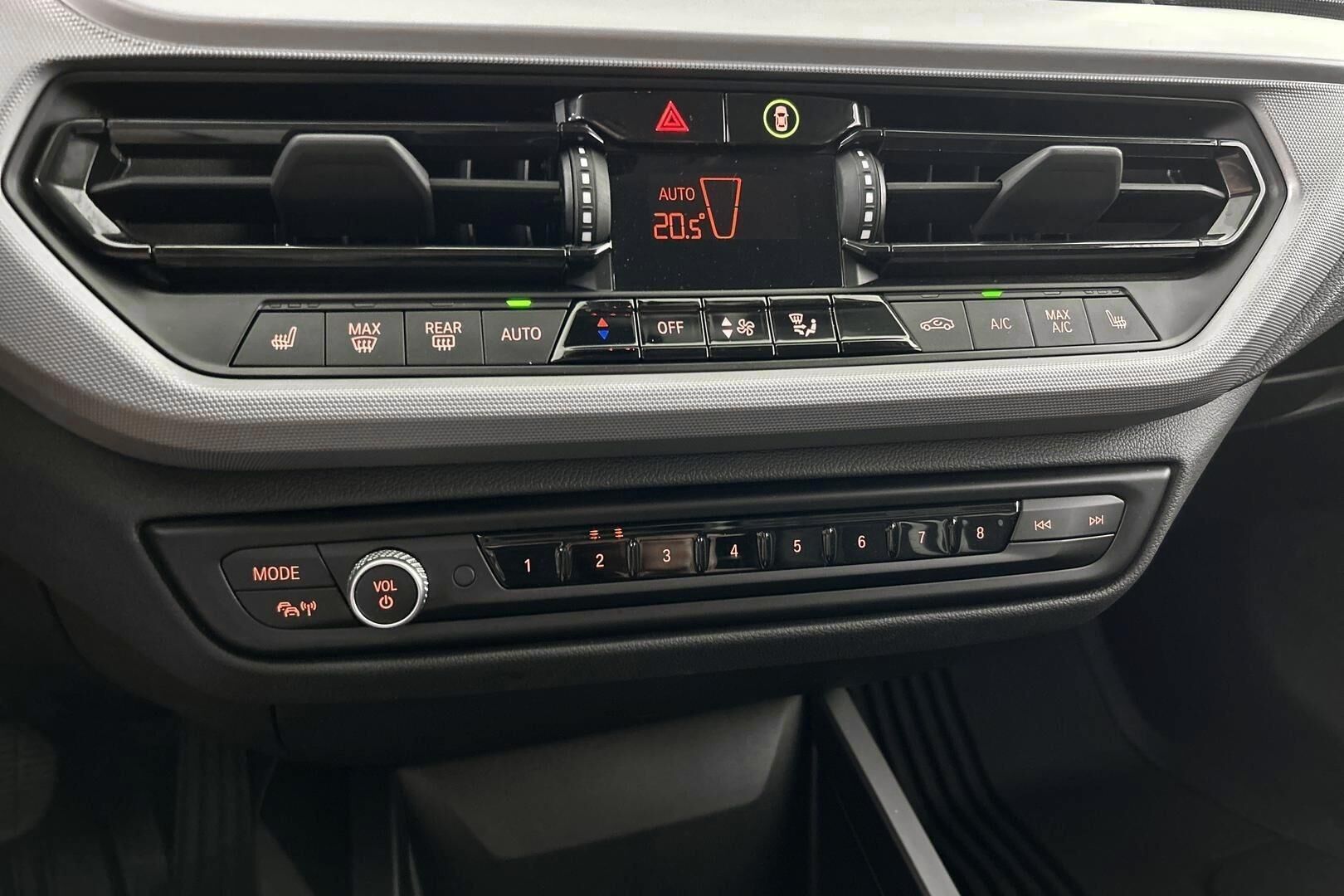 BMW 1-SARJA iso kuva 20