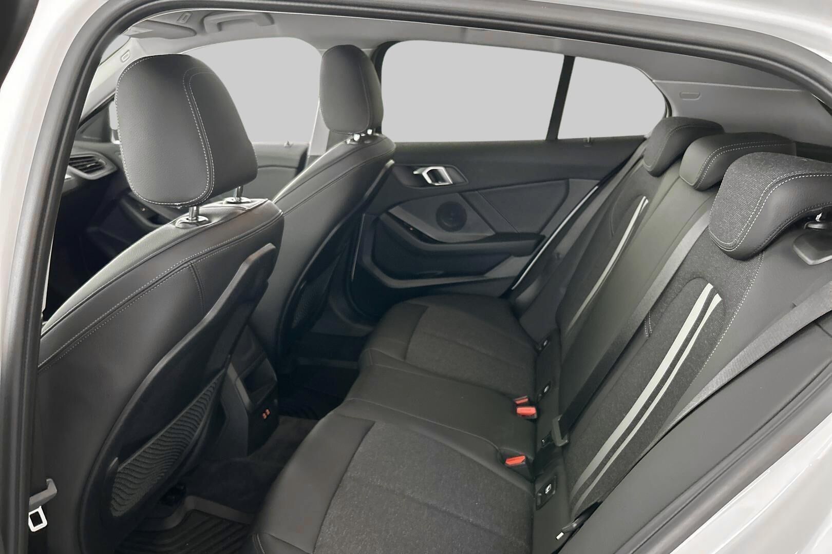 BMW 1-SARJA iso kuva 6