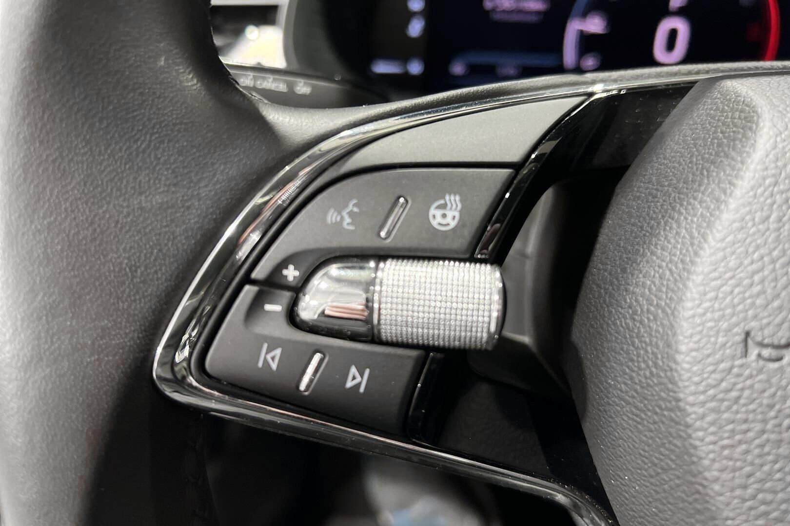 Skoda KAMIQ iso kuva 15