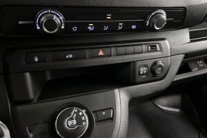 Opel Vivaro esikatselu 14