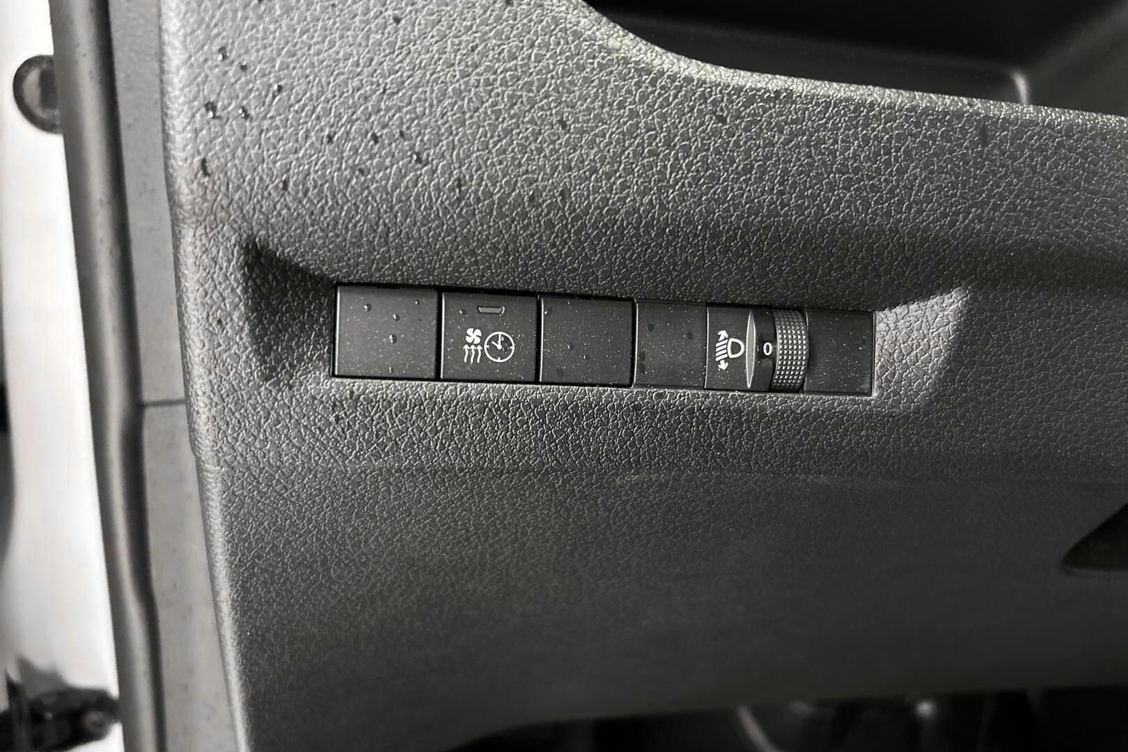 Opel Vivaro iso kuva 28