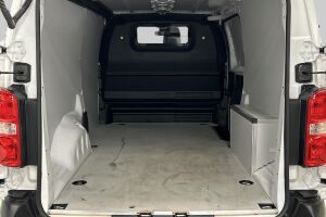 Opel Vivaro esikatselu 23