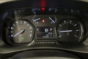 Opel Vivaro esikatselu 10