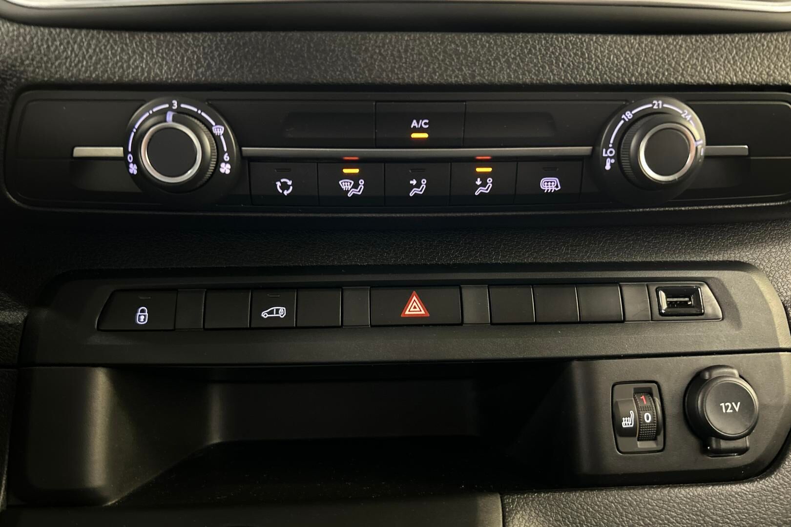 Opel Vivaro iso kuva 26