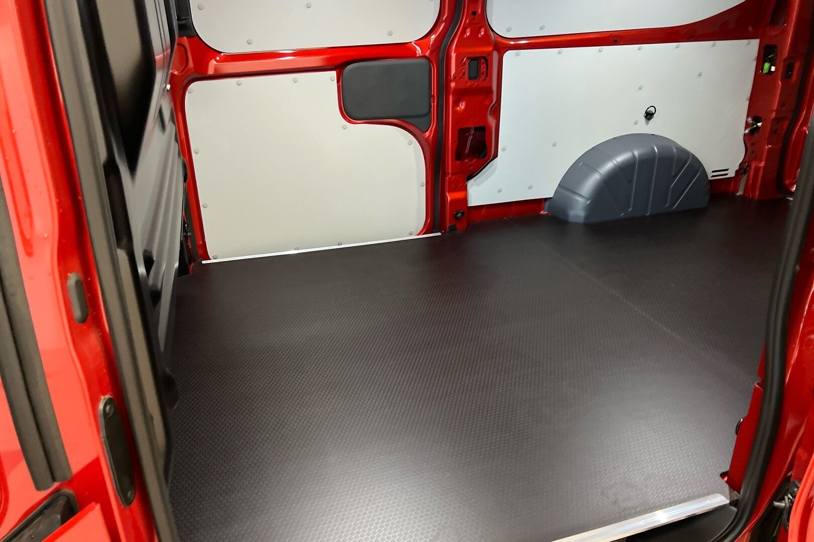 Ford Transit Custom iso kuva 8