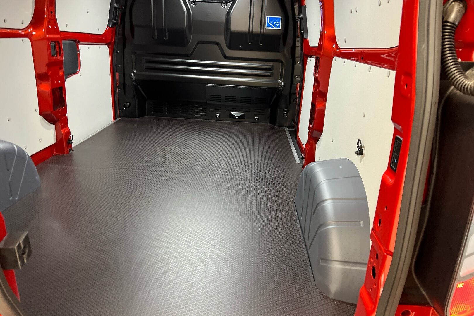 Ford Transit Custom iso kuva 9