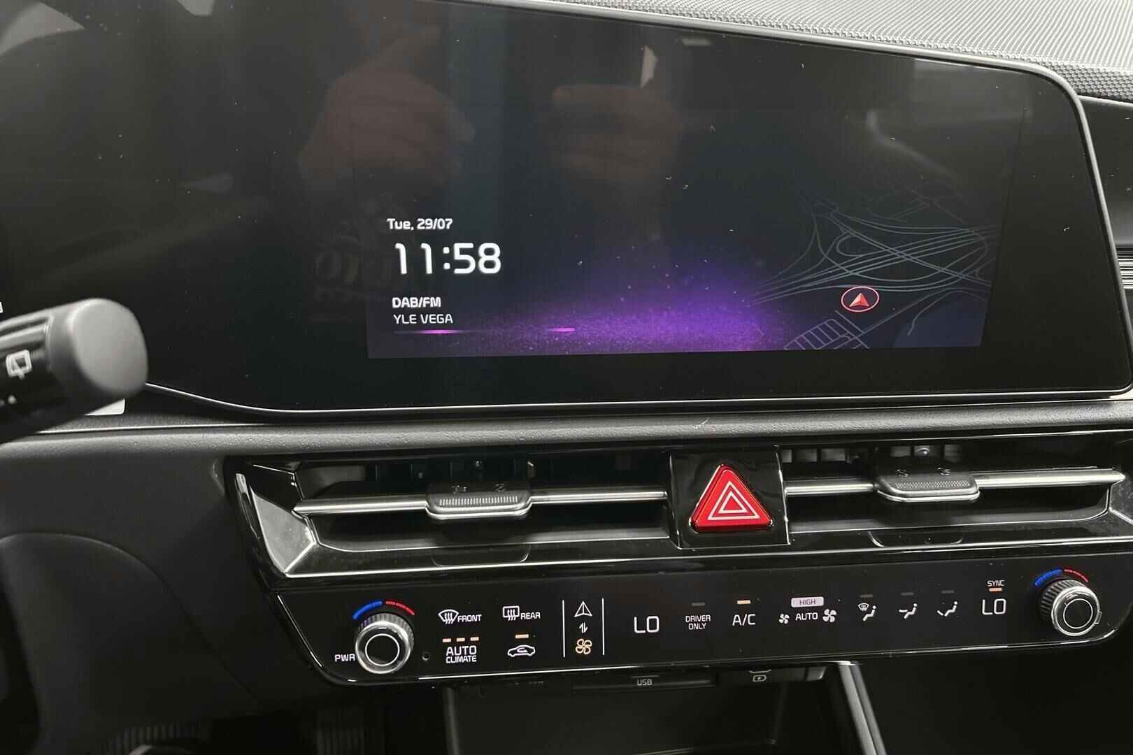 Kia Niro iso kuva 16