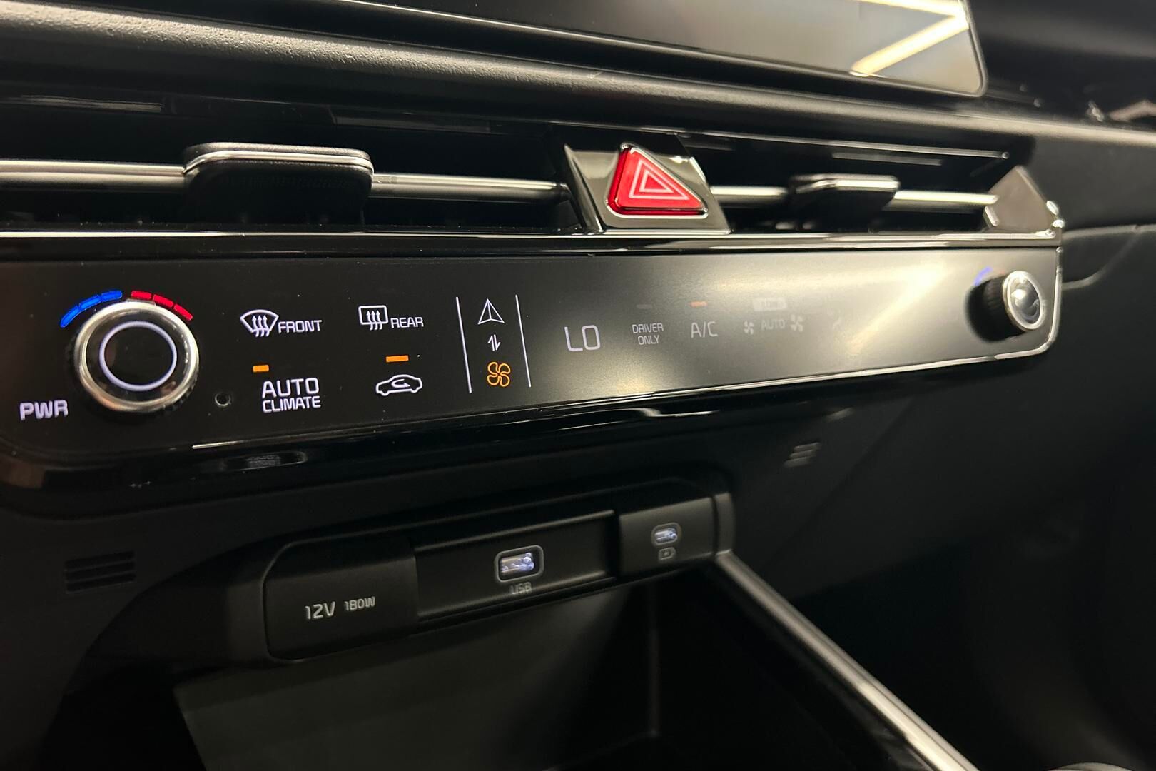Kia Niro iso kuva 18