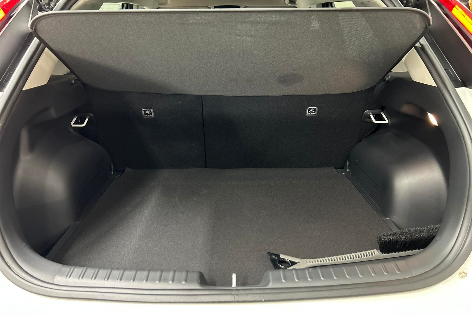 Kia Niro iso kuva 11