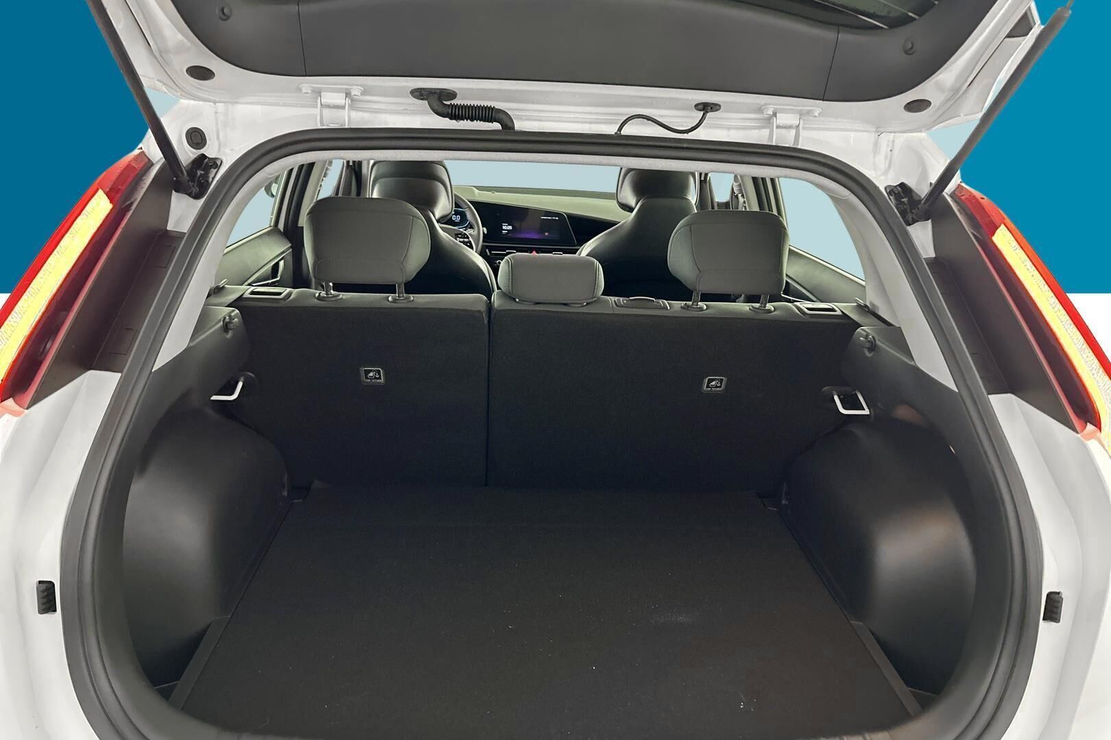 Kia Niro iso kuva 11