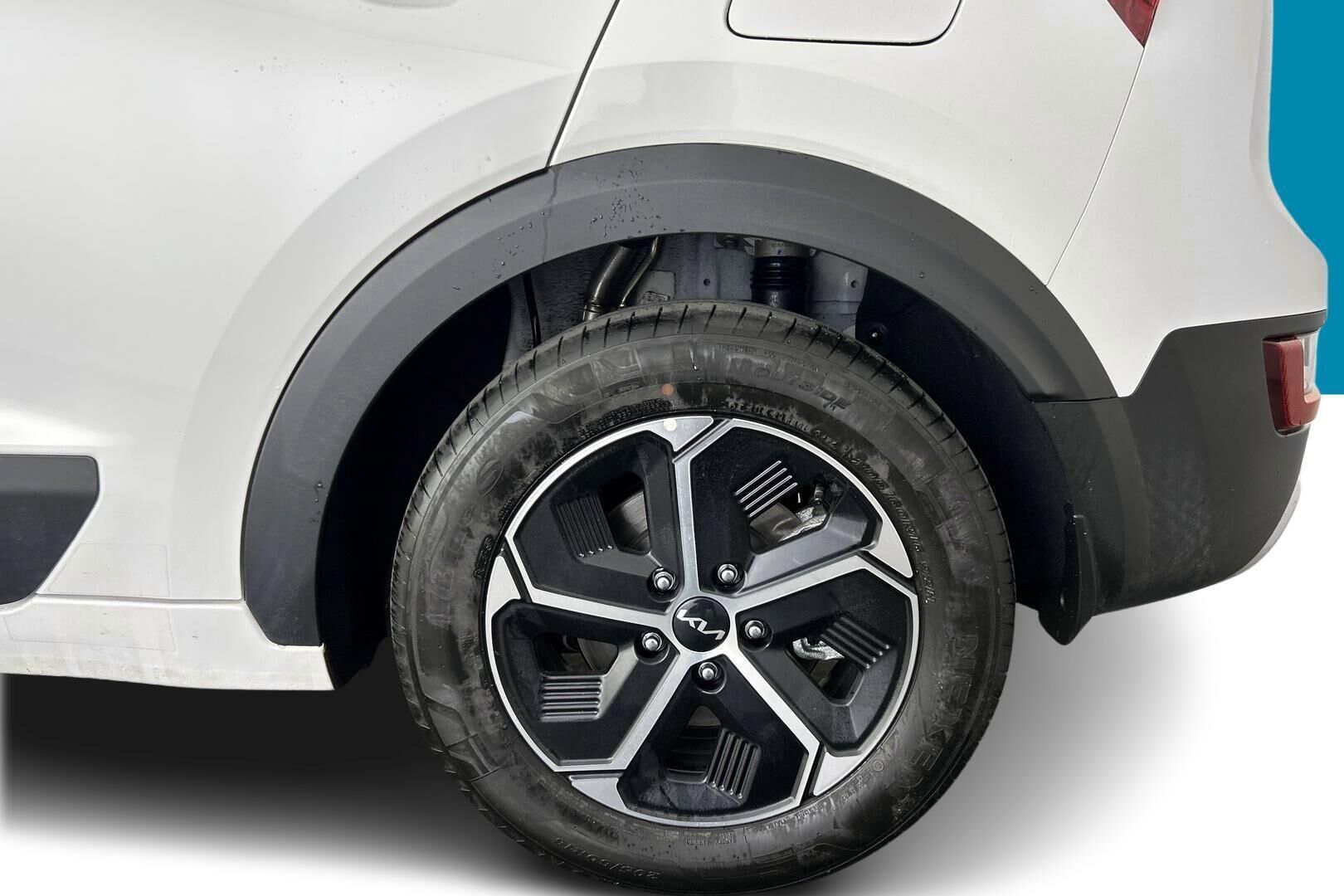 Kia Niro iso kuva 12