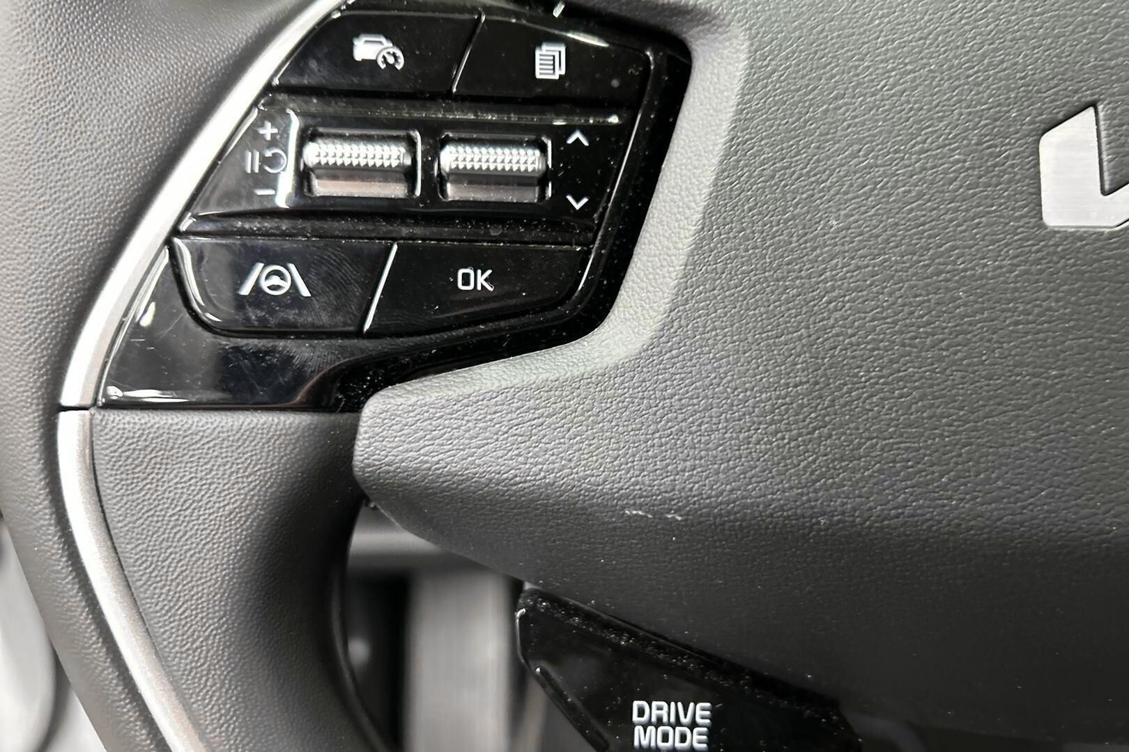 Kia Niro iso kuva 14