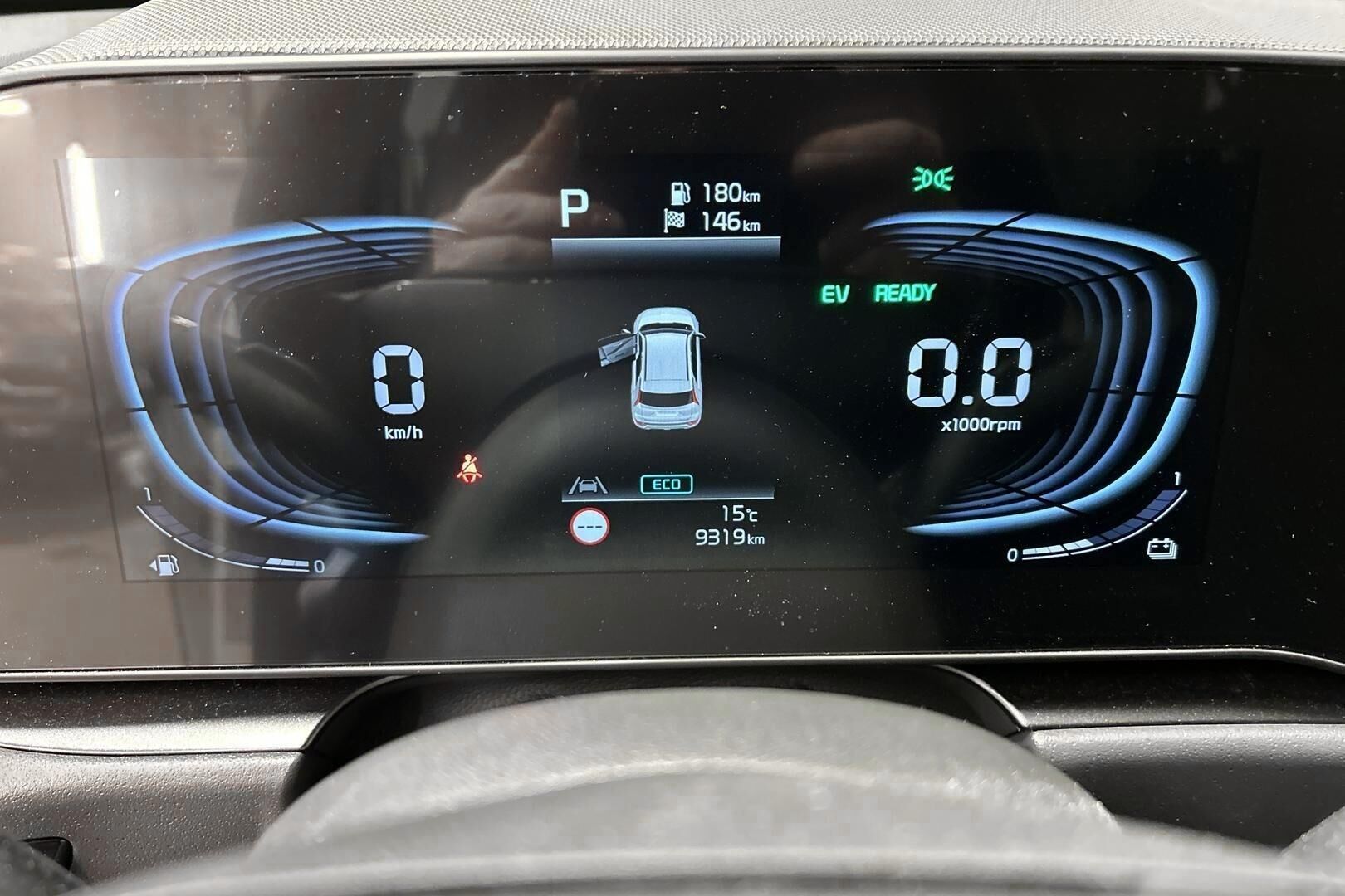 Kia Niro iso kuva 16