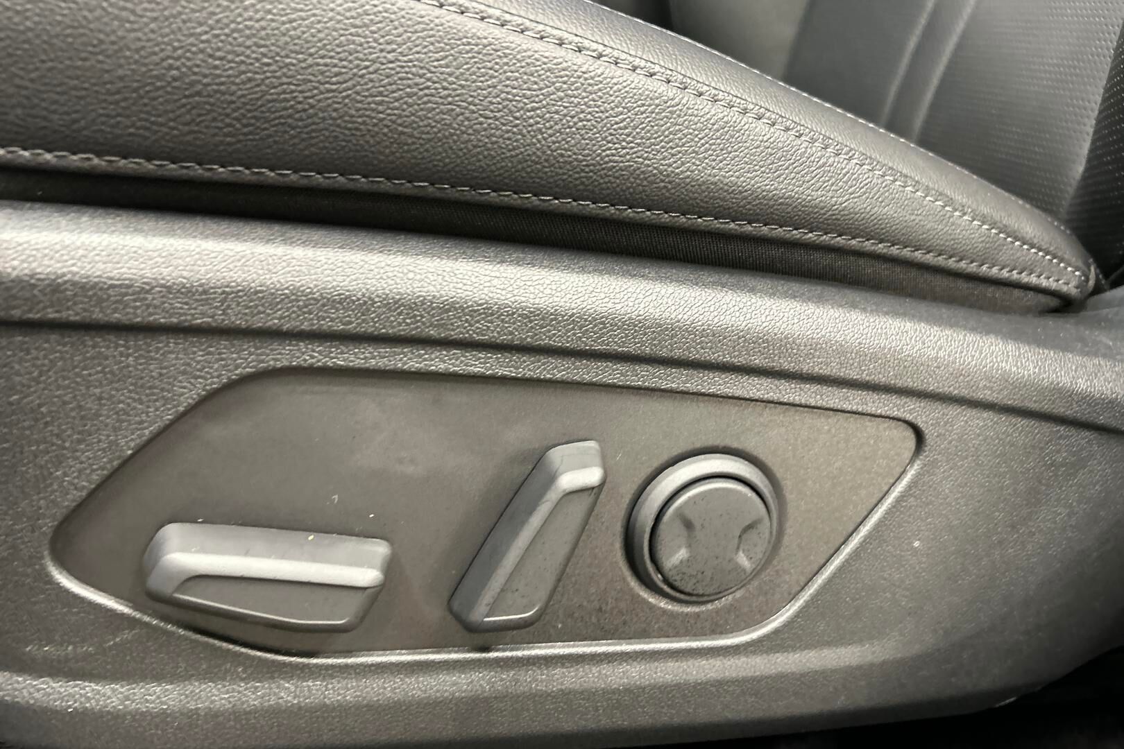 Kia Sorento iso kuva 22