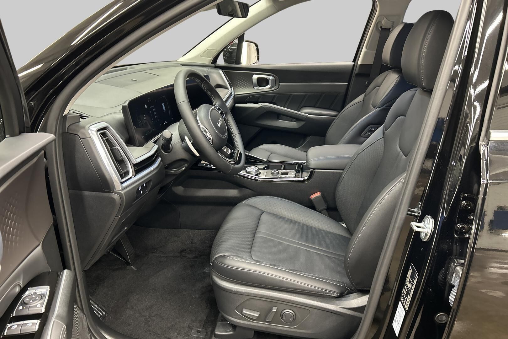 Kia Sorento iso kuva 8