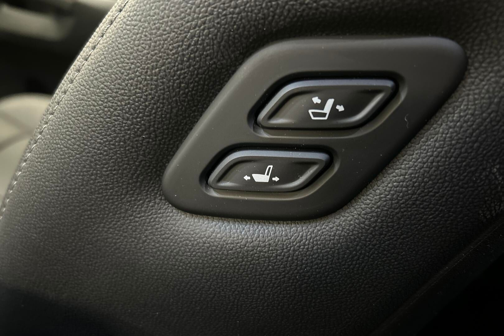 Kia Sorento iso kuva 19