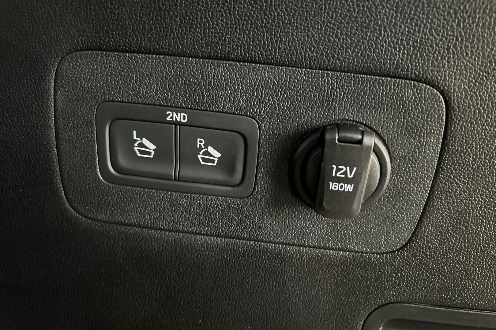 Kia Sorento iso kuva 25