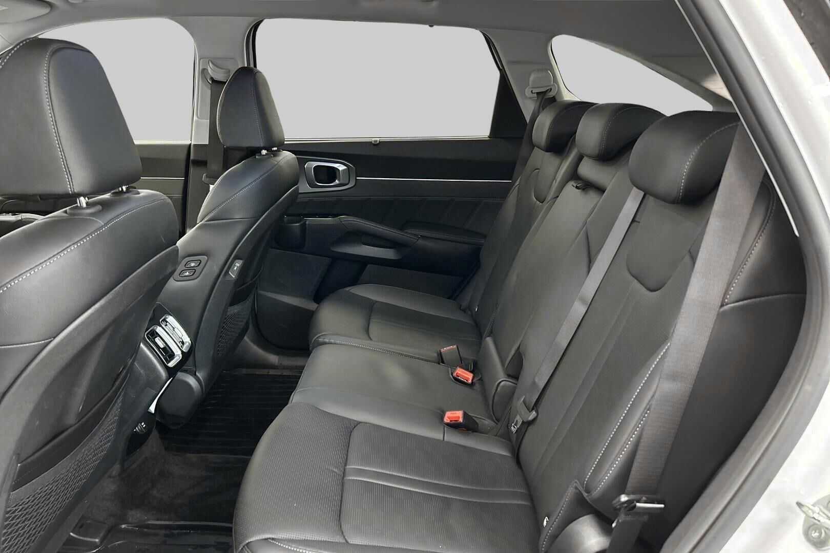 Kia Sorento iso kuva 22