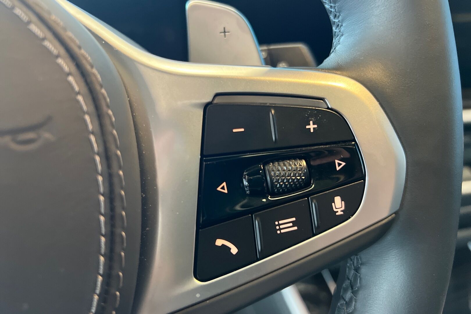 BMW X5 iso kuva 15