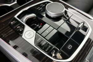 BMW X5 esikatselu 31