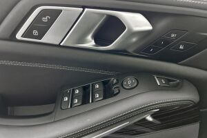 BMW X5 esikatselu 34